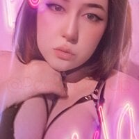 PeachNsyrup Adlı Modelin Çevrimdışı Sohbet Odası