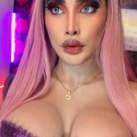 Model kylieeHORSECOCK__