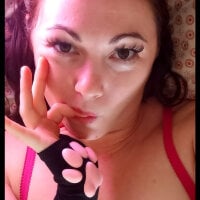 AdorahB3ll3 webcam model