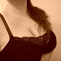 Bigboobs7857's Offline Chat Room