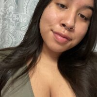 Cassie14's Offline Chat Room