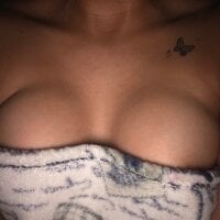 cachonda_rica's Offline Chat Room