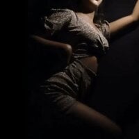 Surbhi-dixit webcam model