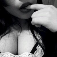 sweetwesla02 webcam
