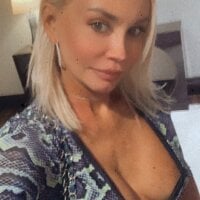 cvetok003's Offline Chat Room