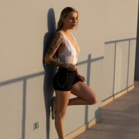 MaiaGarrett's Offline Chat Room