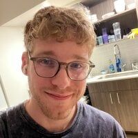 BlueEyedTallGuy94Live Webcam