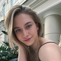 ElisaBenke's Profile Pic