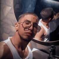 douma_boy webcam