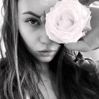 Camilla_MonMoor's Offline Chat Room