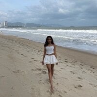 Carlinahot69's Avatar Pic