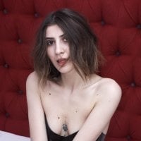 SophiaLolly Adlı Modelin Çevrimdışı Sohbet Odası