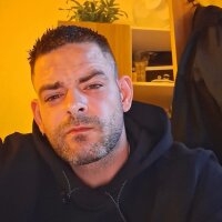 DutchxXxScorpioXxX's Offline Chat Room