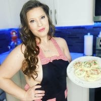 milf_and_cookies' Offline Chat Room