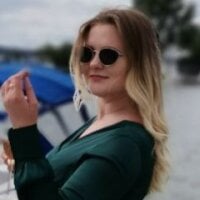 غرفة دردشة LizzzyShy دون اتصال