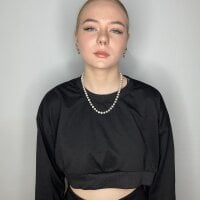 MoiraChappel's Offline Chat Room