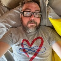 themrdaddyofficial's Offline Chat Room