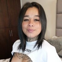 alice_madison_'s Offline Chat Room