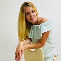 SimonaMars' Offline Chat Room