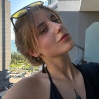 SuzyOlmos model avatar