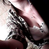 EmmaKissy's Offline Chat Room