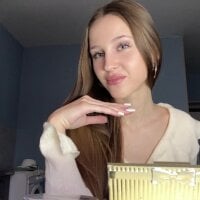 Cutedina Adlı Modelin Avatarı