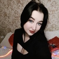 Annastasia_6802's Offline Chat Room