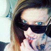 غرفة دردشة Harley_Heathen دون اتصال