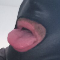 DirtyBitch12 Adlı Modelin Çevrimdışı Sohbet Odası