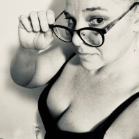 غرفة دردشة nippleplaymakesmewet دون اتصال