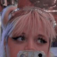 noori__hope webcam