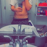 Phòng Chat Ngoại tuyến HornyxCouple