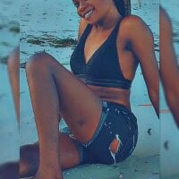 Rae_Hot_Baby's Offline Chat Room