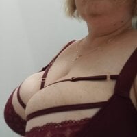 Model MIDGET-TITS