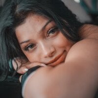 LolaThompson_'s Offline Chat Room