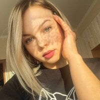 Francesca_Vega's Offline Chat Room