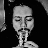 DemienMdivani webcam model