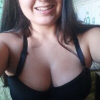 mialunita's Offline Chat Room