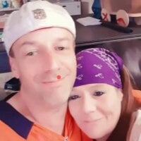 Kinkycouple719@xh's Offline Chat Room