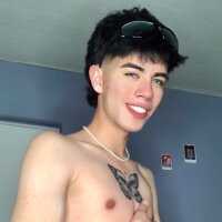 julihot0727's Offline Chat Room