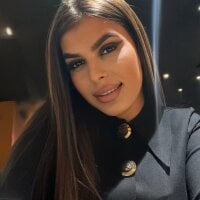 camilla_costa's Avatar Pic
