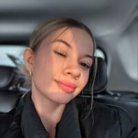 evelina_bloom