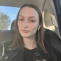 ElenoraMiles' Offline Chat Room