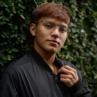 isaac_grimm webcam model