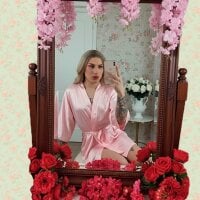 queenramoona-hot webcam