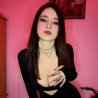 ReinamiWitch webcam model
