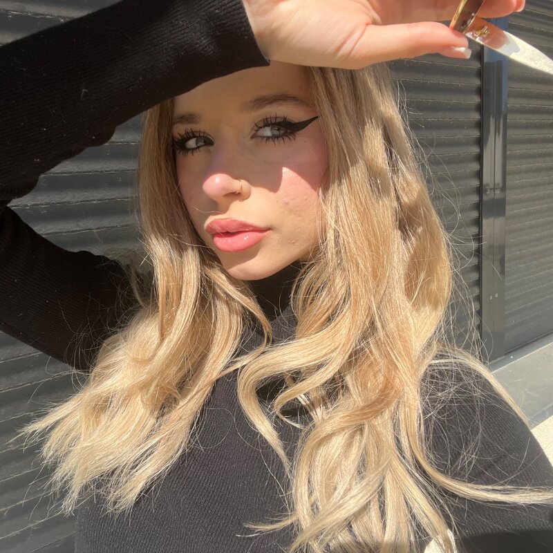 Lovely_Anais