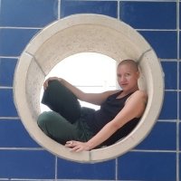 authenticallyfucked's Offline Chat Room