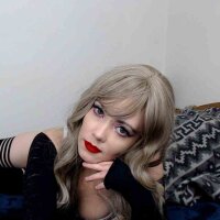 CuriousLust's Offline Chat Room