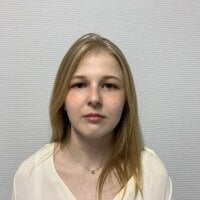 LauraSiposne offline chatrum